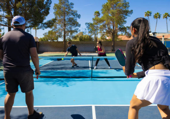 Constructeur court de pickleball